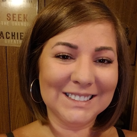 Meet your Posher, Michelle - Picture 1 of 1